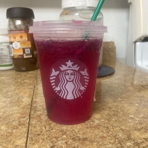 Meet your Posher, Galilea